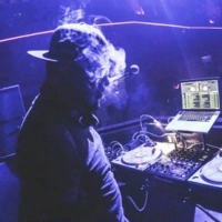 曾雨轩-不要让你的女人哭dj 封面